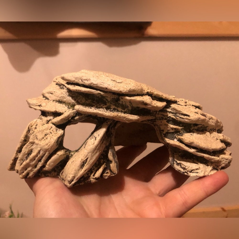 5/$15 • Aquarium or Terrarium Hide